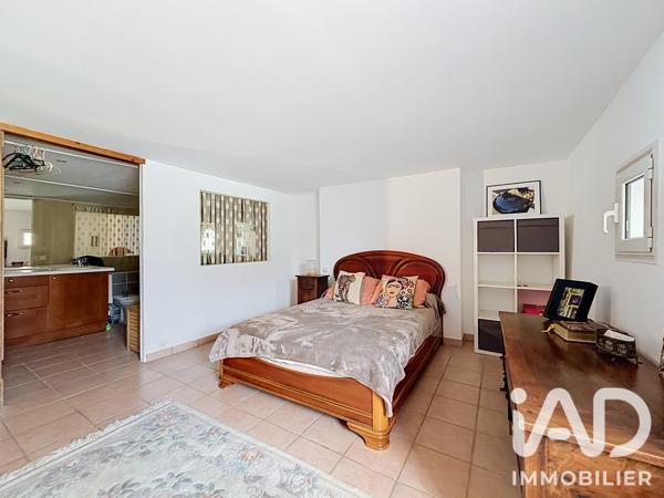 Maison à vendre 4 pièces 110 m² Eyguières