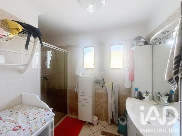 Location maison 6 pièces 170 m² Lambesc