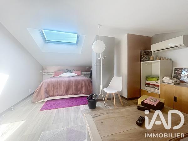 Location maison 6 pièces 170 m² Lambesc
