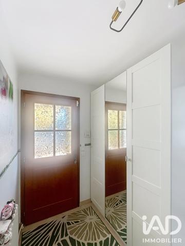 Location maison 6 pièces 170 m² Lambesc