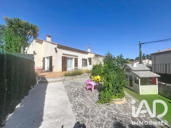 Location maison 6 pièces 170 m² Lambesc