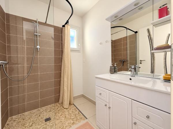 Maison 90 m² à Cours-de-Pile