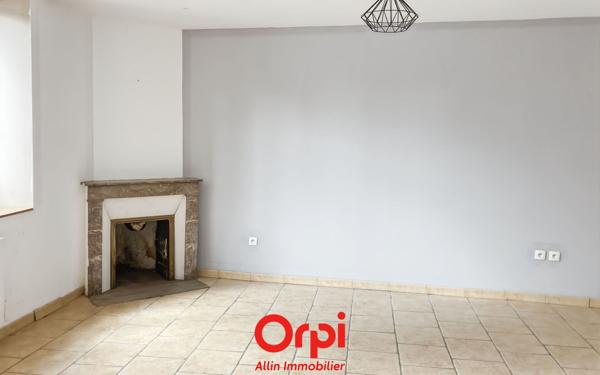 Maison à vendre    2 pièces •  Urçay