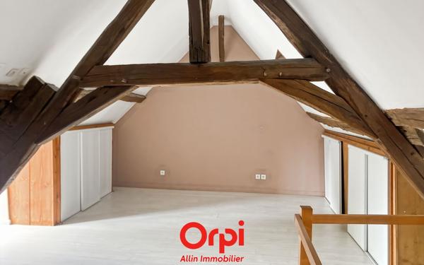 Maison à vendre    2 pièces •  Urçay
