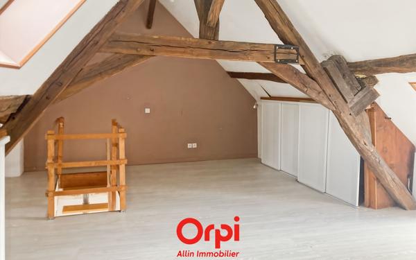 Maison à vendre    2 pièces •  Urçay