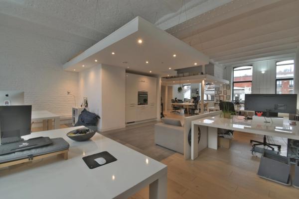 Nouveauté, superbe appartement de type loft d'une surface de 161m2 carrez, totalement rénové au coeur de Lille