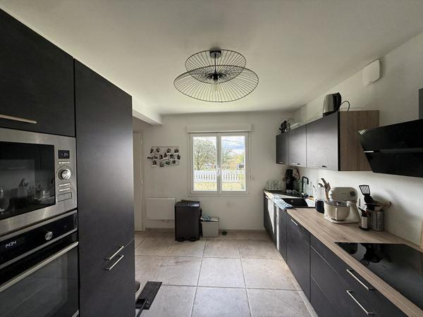 Maison familiale 5 pièce(s) 98 m2 avec jardin