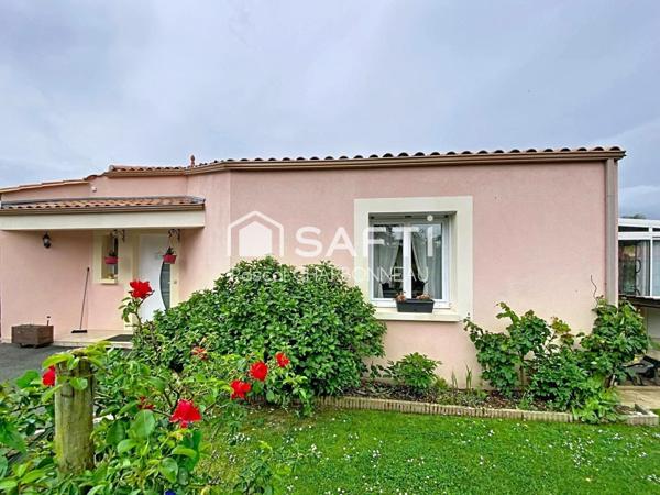 MAISON PLAIN PIED  4 CHAMBRES ET UN BUREAU  PISCINE TERRAIN CLOS