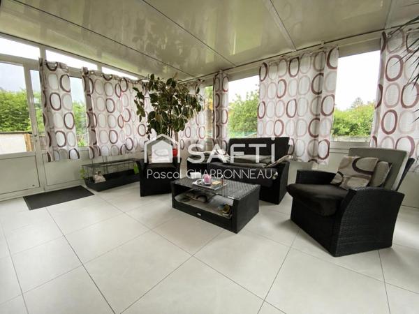 MAISON PLAIN PIED  4 CHAMBRES ET UN BUREAU  PISCINE TERRAIN CLOS