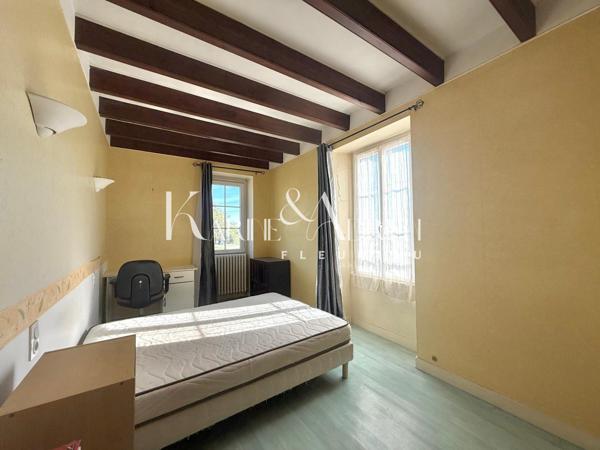 MAISON 5 CHAMBRES AVEC GARAGE ET DEPENDANCES