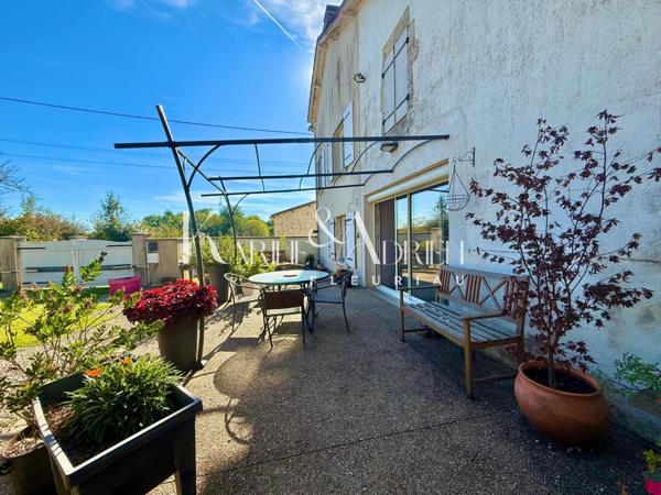 MAISON 5 CHAMBRES AVEC GARAGE ET DEPENDANCES