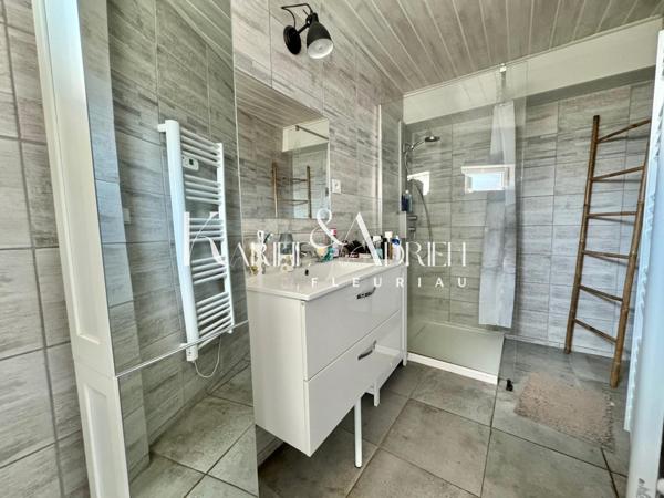 MAISON 5 CHAMBRES AVEC GARAGE ET DEPENDANCES