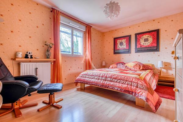 Maison Neuilly Plaisance indépendante -6 pièce(s) 130m2 - Terrain 452 m2- Double accès