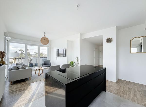 Appartement F4 dans résidence récente de 2023 - dernier étage - 3 chambres - magnifique terrasse de 36 m2 et une place de stationnement