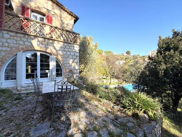 Mas Provençale 6 pièces 135 m2 sur terrain 5275m²