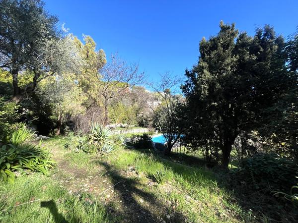 Mas Provençale 6 pièces 135 m2 sur terrain 5275m²