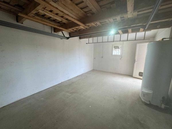 MAISON SITUEE A BELIGNEUX - CHANES