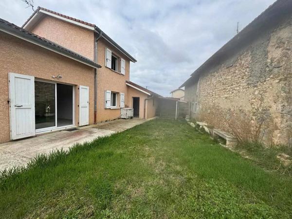 MAISON SITUEE A BELIGNEUX - CHANES