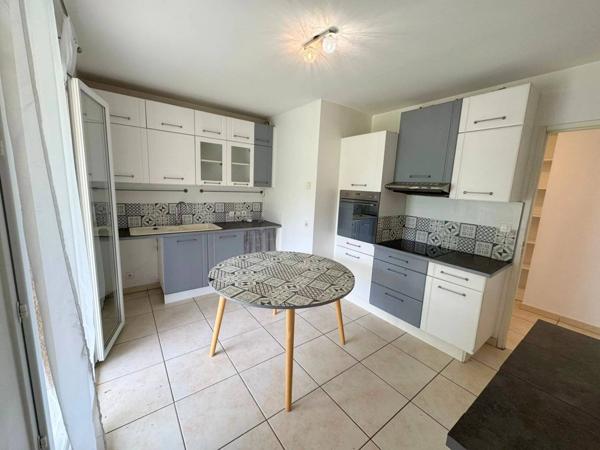 MAISON SITUEE A BELIGNEUX - CHANES