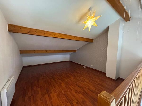 MAISON SITUEE A BELIGNEUX - CHANES