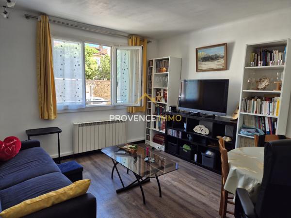 Salon-de-Provence (13300) Salon de Provence, très joli T2 avec accès jardin et dépendance.