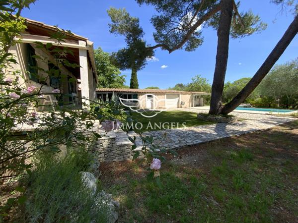 Nîmes, secteur privilégié, 10 mn Halles, Maison Carrée, maison 6 pièces, piscine, garage, parcelle de charme