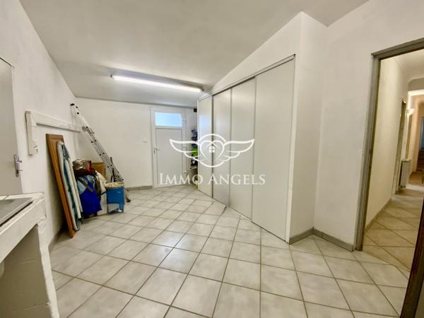 Nîmes, secteur privilégié, 10 mn Halles, Maison Carrée, maison 6 pièces, piscine, garage, parcelle de charme