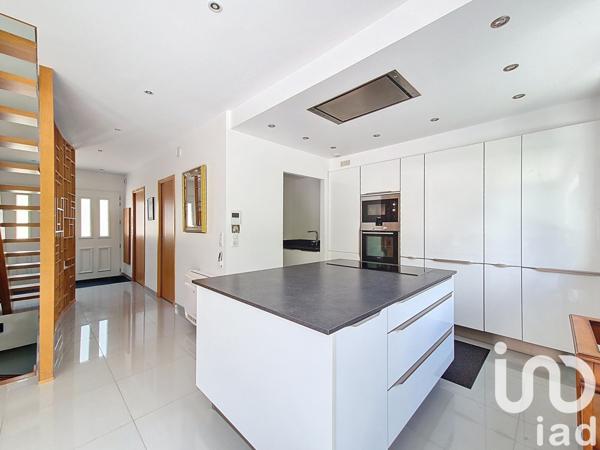 Maison à vendre 7 pièces 180 m² Élancourt