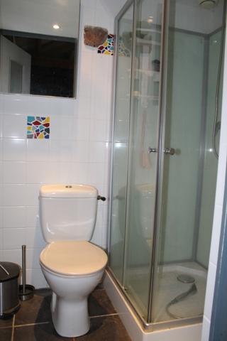 Chateaumeillant - Fermette avec véranda dans un hameau, avec grange sur un terrain de 2867m². Châteaumeillant (18370)