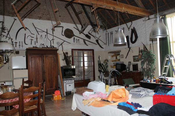 Chateaumeillant - Fermette avec véranda dans un hameau, avec grange sur un terrain de 2867m². Châteaumeillant (18370)