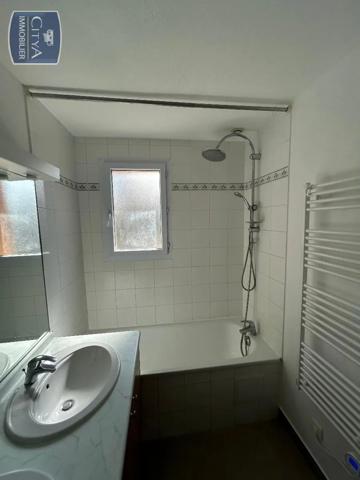 Maison à louer 4 pièces 80.68m²