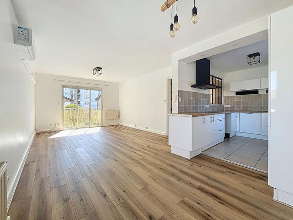 Exclusivité Nestenn. VALENCE CHATEAUVERT, charmant T3 rénové de 69m2 avec balcon