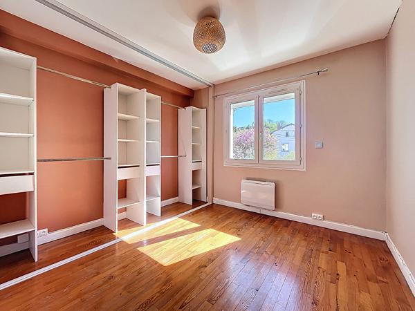 Exclusivité Nestenn. VALENCE CHATEAUVERT, charmant T3 rénové de 69m2 avec balcon