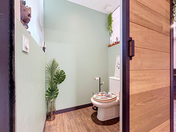 Appartement rénové avec goût, terrasse et parking