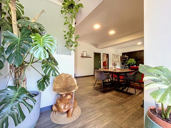 Appartement rénové avec goût, terrasse et parking