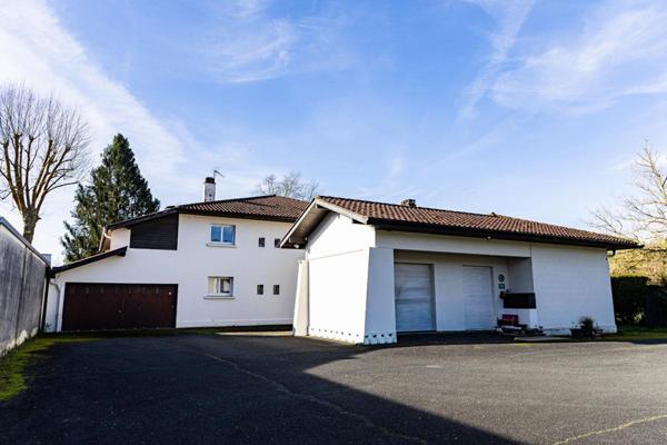 Maison d'architecte 6 chambres + appartement indépendant / Spa /Grand parc / Idéal Famille ou Investisseurs. Fort potentiel locatif