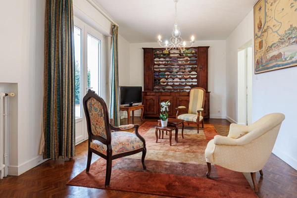 Maison d'architecte 6 chambres + appartement indépendant / Spa /Grand parc / Idéal Famille ou Investisseurs. Fort potentiel locatif