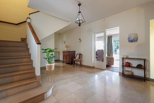 Maison d'architecte 6 chambres + appartement indépendant / Spa /Grand parc / Idéal Famille ou Investisseurs. Fort potentiel locatif
