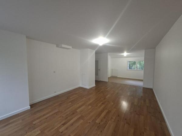 Appartement T5 à louer - 102 m² (réf : 512649)