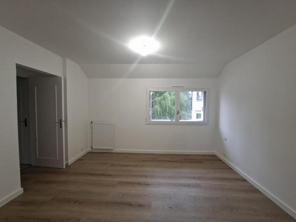 Appartement T5 à louer - 102 m² (réf : 512649)