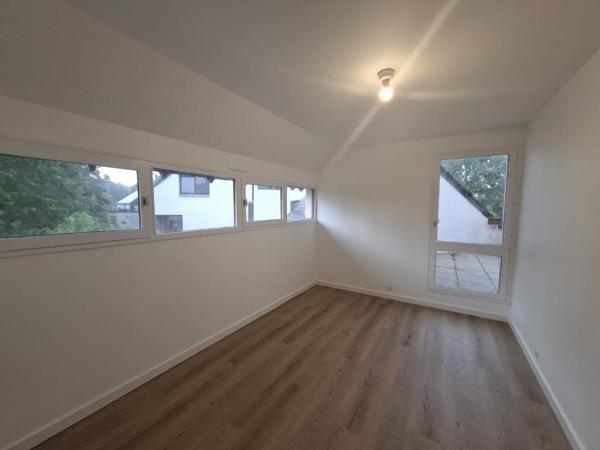 Appartement T5 à louer - 102 m² (réf : 512649)