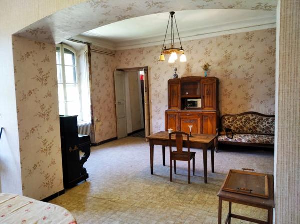 Dpt Vaucluse (84), à vendre SAIGNON Château Historique à Rénover