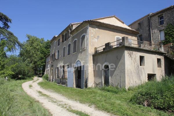 Dpt Vaucluse (84), à vendre SAIGNON Château Historique à Rénover