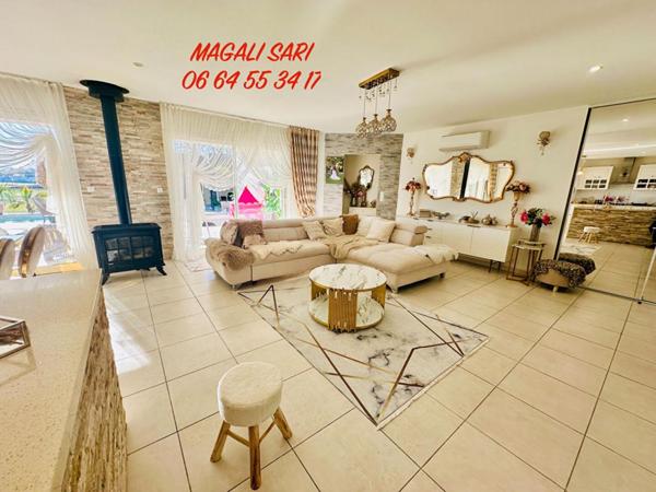 Villa Saint Hilaire De Brethmas 5 pièce(s) 114 m2 + Pool House