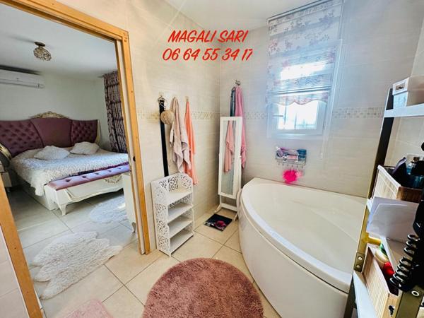 Villa Saint Hilaire De Brethmas 5 pièce(s) 114 m2 + Pool House