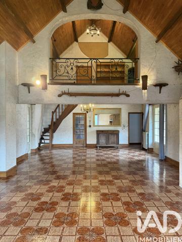 Maison à vendre 11 pièces 309 m² Puy-l'Évêque