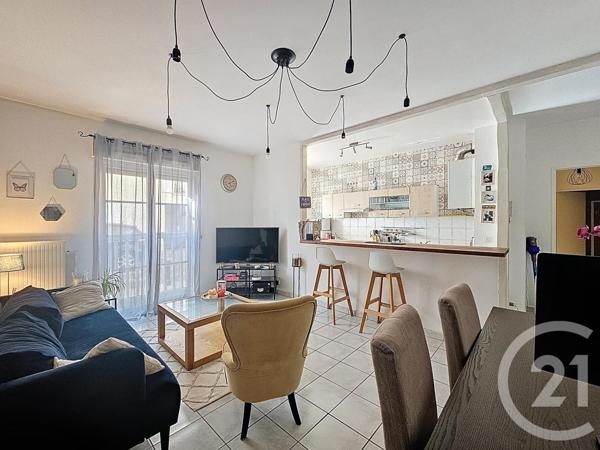 Appartement F3 à vendre  3 pièces - 62 m2 BRIE COMTE ROBERT - 77