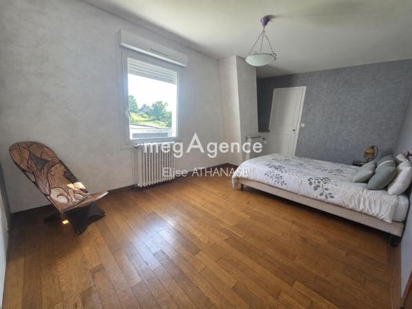 Maison à FOUGERES, 35300 - 7 pièces 155m²