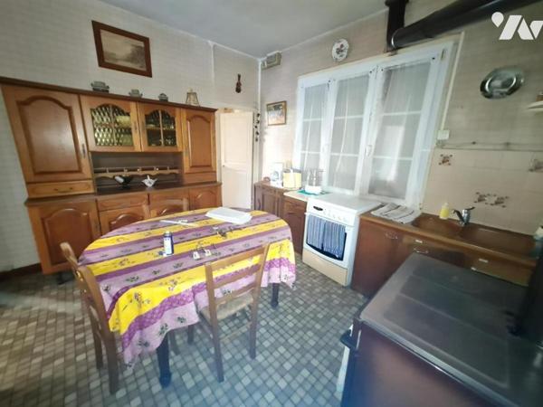 MAISON DE VILLE - A VENDRE- MONTOIRE/ LOIR