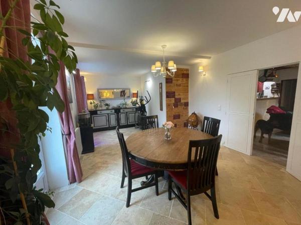 Maison de 184 m² et ses dépendances.